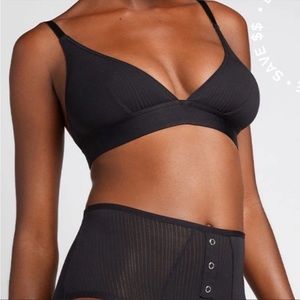 Negative Whipped Triangle Bra Size 4